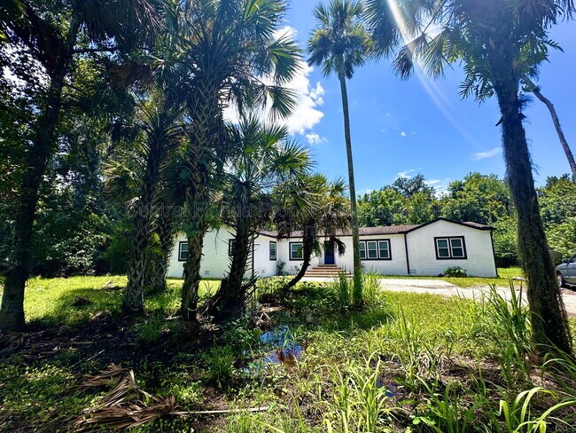 Foto del edificio - 2325 Salt Creek Trail