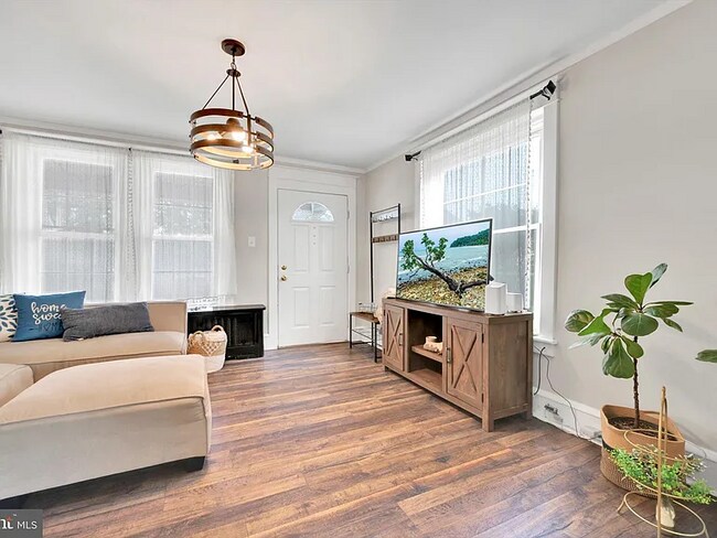 Foto del edificio - 50 Cacoosing Ave