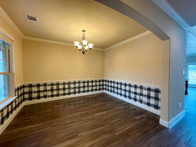 Foto del edificio - Beautiful two story home available in the Oak Creek subdivision!