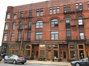 Building Photo - 1162 W Grand Ave