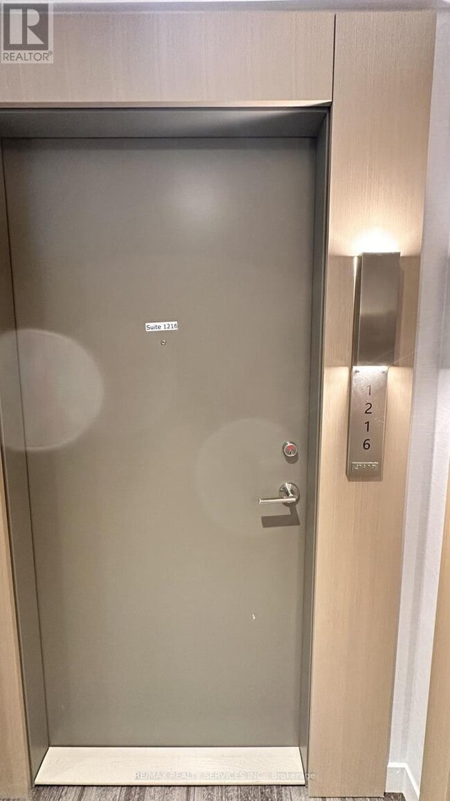 Building Photo - 15 Skyridge Dr