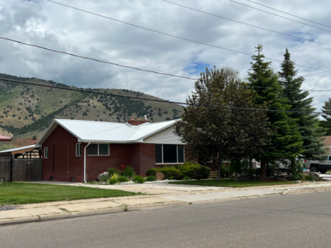 Building Photo - 272 N 250 E St
