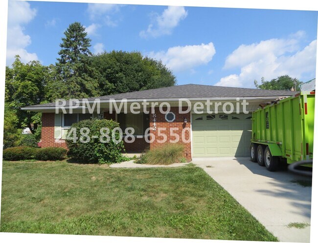 Foto del edificio - GREAT SOUTHFIELD RANCH