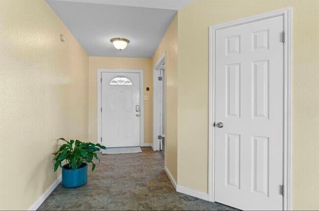 Foto del edificio - 6704 Bellehaven Dr