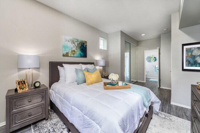 Amplia Habitación modelo - Overture Riverwalk 55+ Senior Housing Apartment Homes