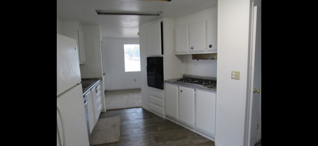 Building Photo - 5810 Krebs Rd