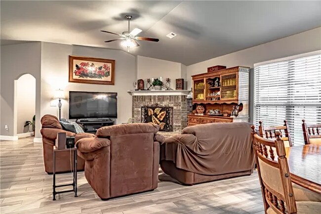 Foto del edificio - LOVELY HOME IN CENTERTON!!!