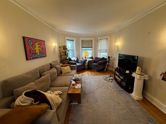 Foto del edificio - 3704 N Hoyne Ave