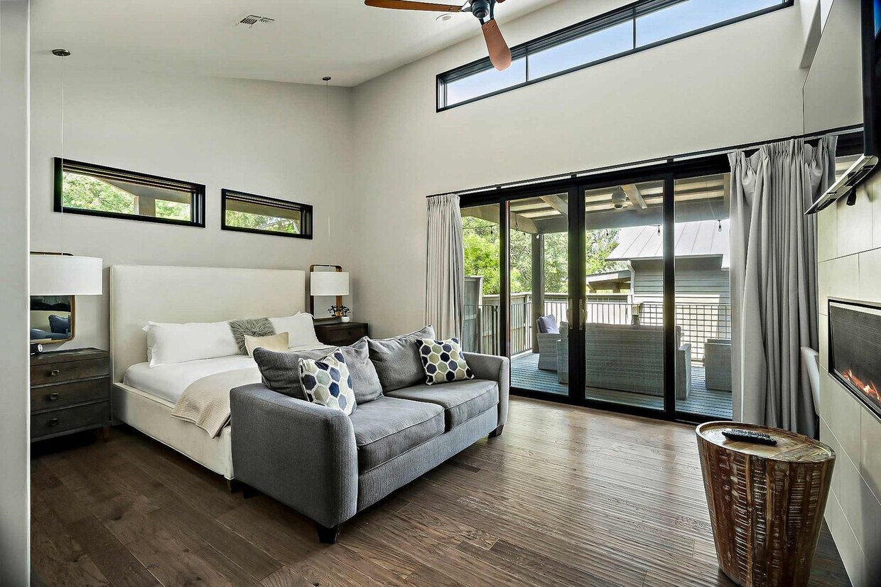 Foto principal - 2113 Barbaro Way