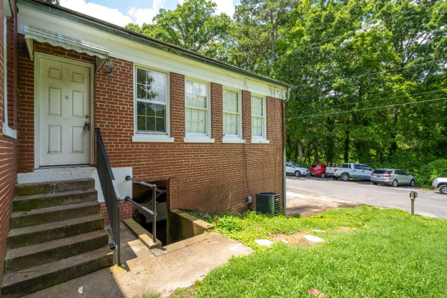 Building Photo - 500a N Thomas Rd
