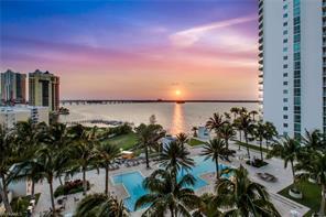 Foto principal - 3000 Oasis Grand Blvd