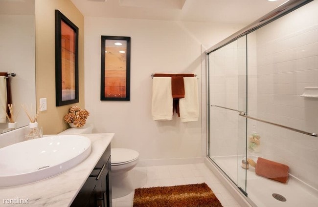 Building Photo - 3 br, 2 bath  - ALTIS