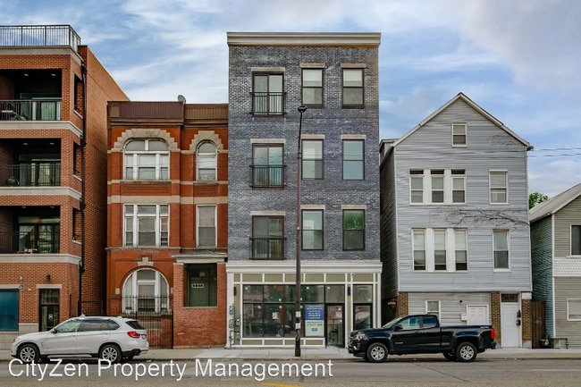 Building Photo - 1636 N Western Ave