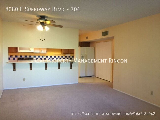 Foto del edificio - 8080 E Speedway Blvd