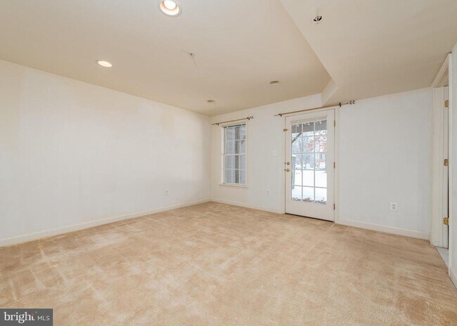 Foto del edificio - 8908 Serenity View Dr