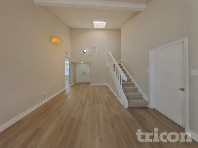 Foto del edificio - 6342 Briar Terrace Dr