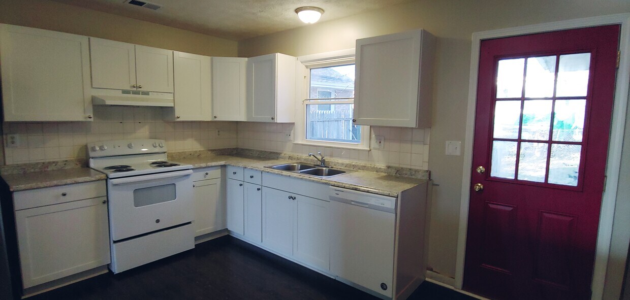 2493 Woodhill Dr, Lexington, KY 40509 House Rental in Lexington, KY