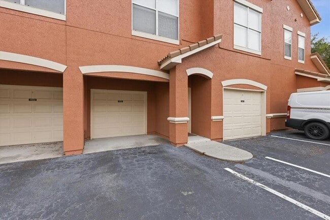 Building Photo - 19921 Villa Ridge Dr