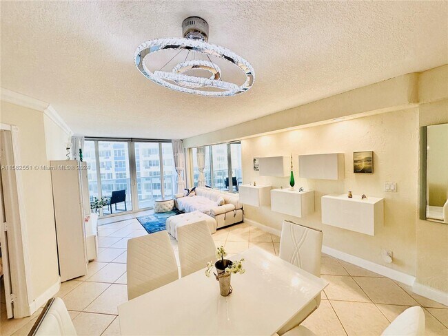 Foto del edificio - 3140 S Ocean Dr