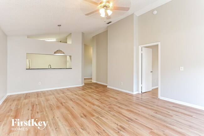 Foto del edificio - 1383 Cove Landing Dr