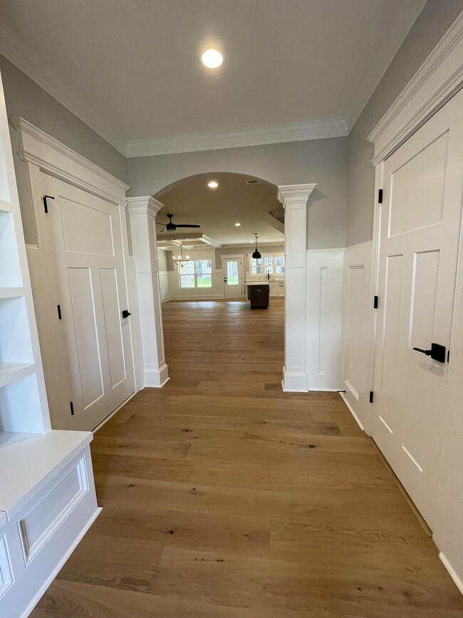 Photo - 1043 N Westyn Lp House