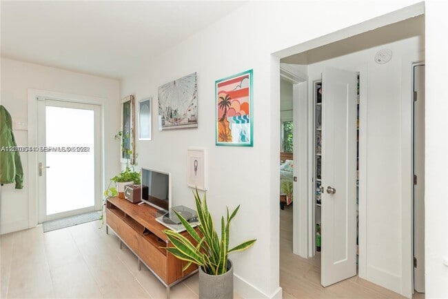 Foto del edificio - 202 NW 92nd St