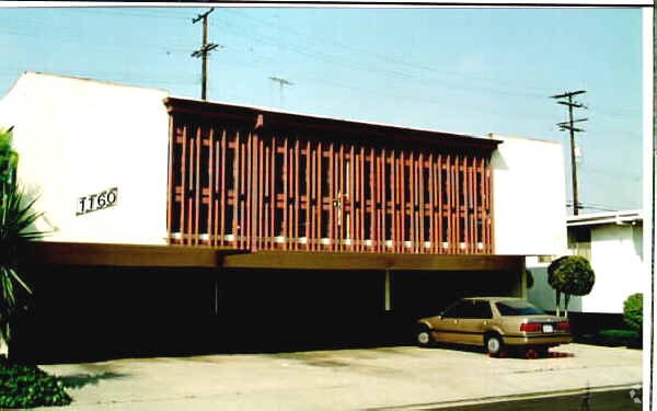 Primary Photo - 1160 College View Rd