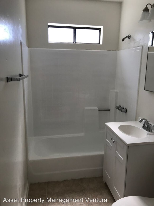 Building Photo - 491 S Evergreen Dr