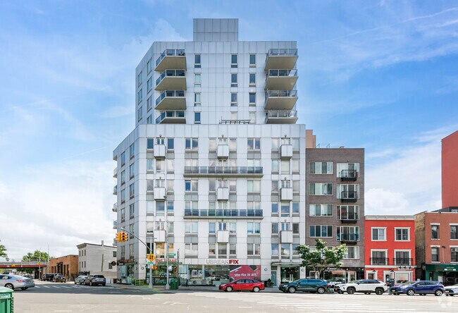 Foto del edificio - 1050 Jackson Ave