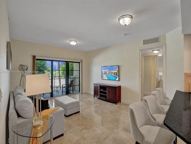 Building Photo - 2509 N Ocean Blvd