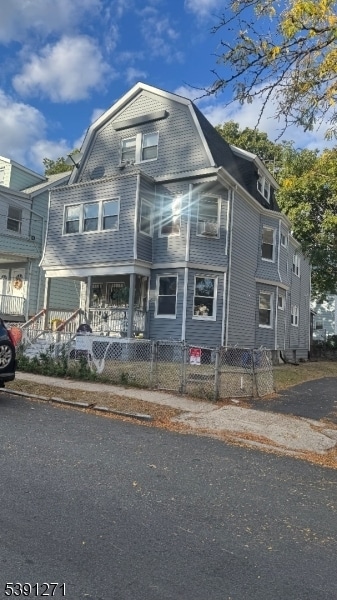 Primary Photo - 29 Irving St