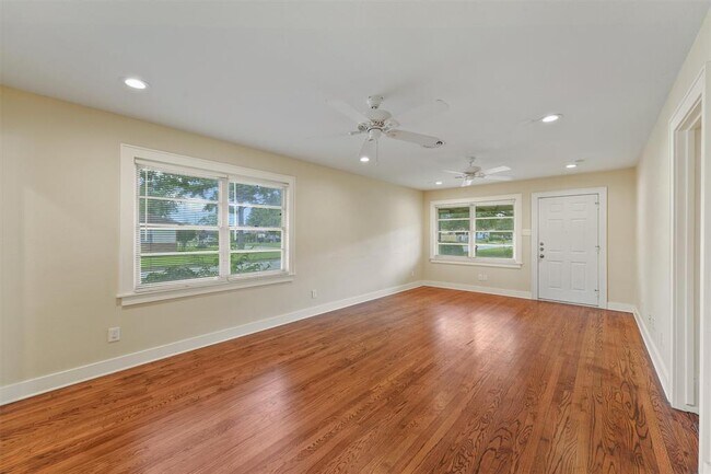 Building Photo - 1507 Pugh Dr