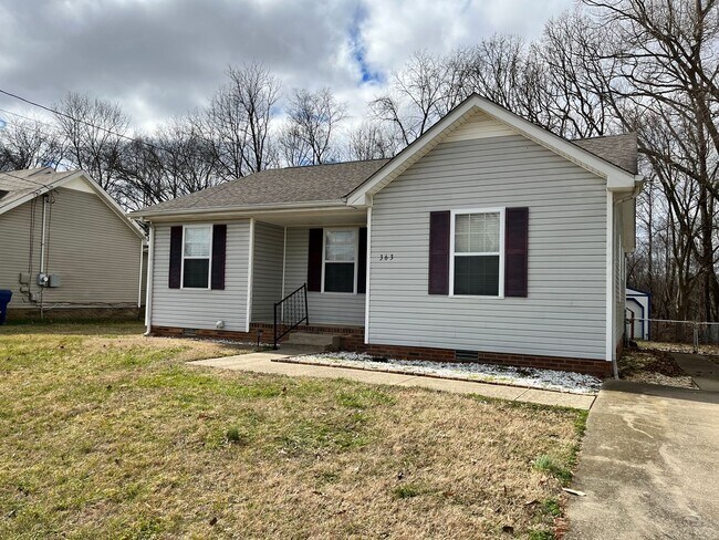 Foto del edificio - Available Now! Great Home Close To Fort Campbell!