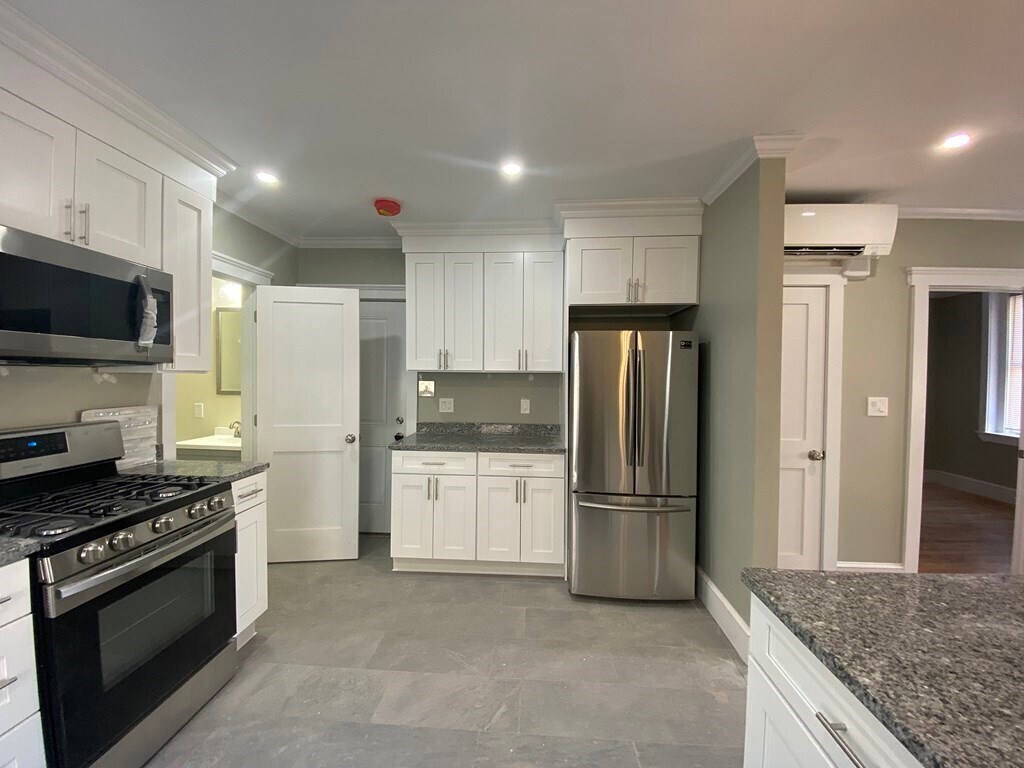 Foto principal - 133 Orleans St