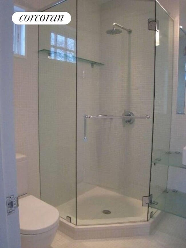 Building Photo - 52A Jobs Ln