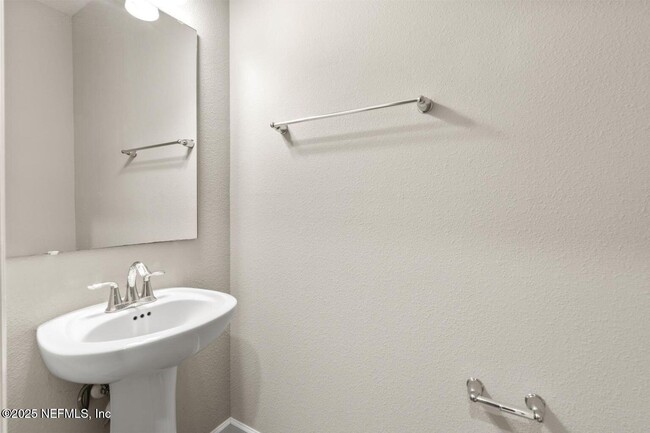Foto del edificio - 12692 Josslyn Ln