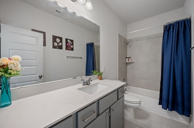 Building Photo - 213 Freeman Loop