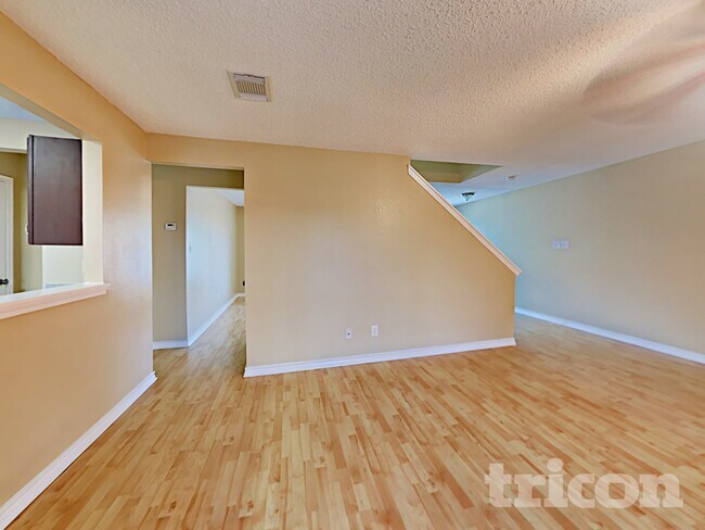 Foto del edificio - 8030 Falcon Meadow Dr