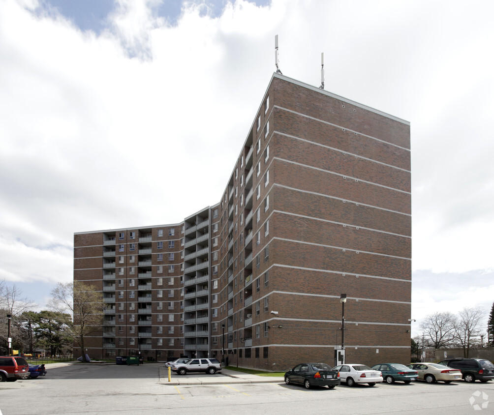 Building Photo - 4100-4110 Lawrence Ave