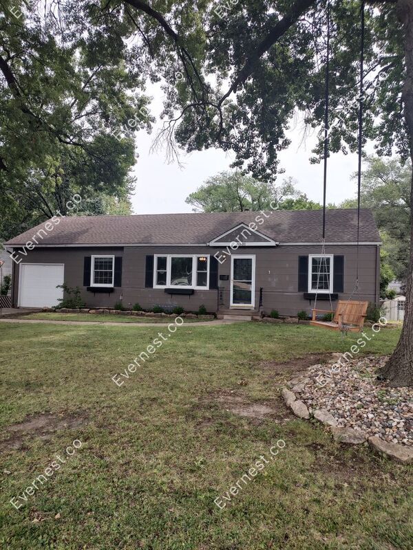 5531 Sherwood Dr, Roeland Park, KS 66205 House Rental in Roeland Park, KS