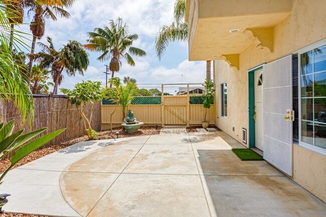 Building Photo - Fire Mountain 1 Bedroom with Private Patio