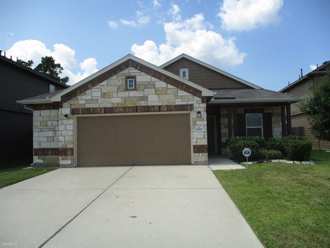 4 br, 2 bath House 6015 Bend Avenue House Rental in Crosby