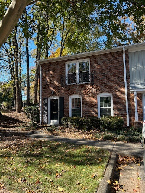 Foto del edificio - 2317 Patriot Way