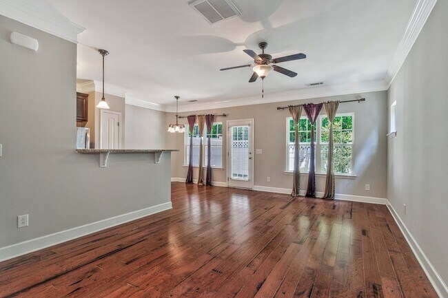 Foto del edificio - 3724 Shane Point Pl