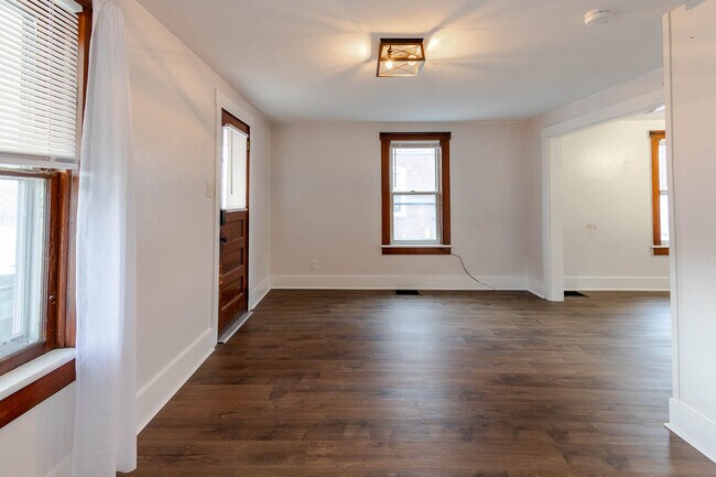 Foto del edificio - 425 E Howard St