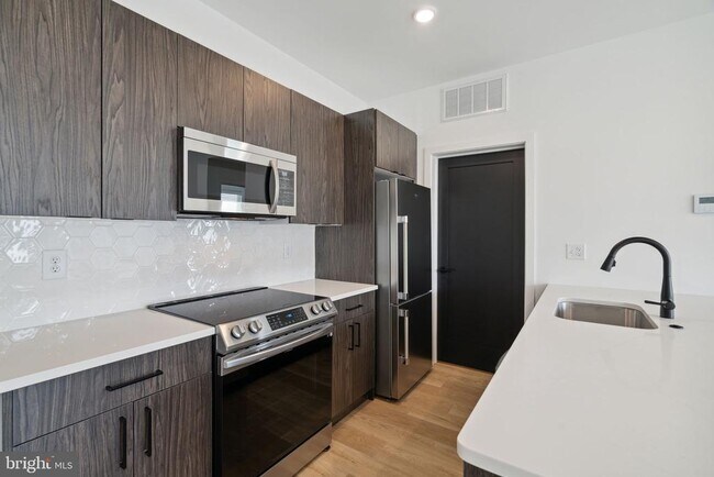 Foto del edificio - 1419 W Grange Ave