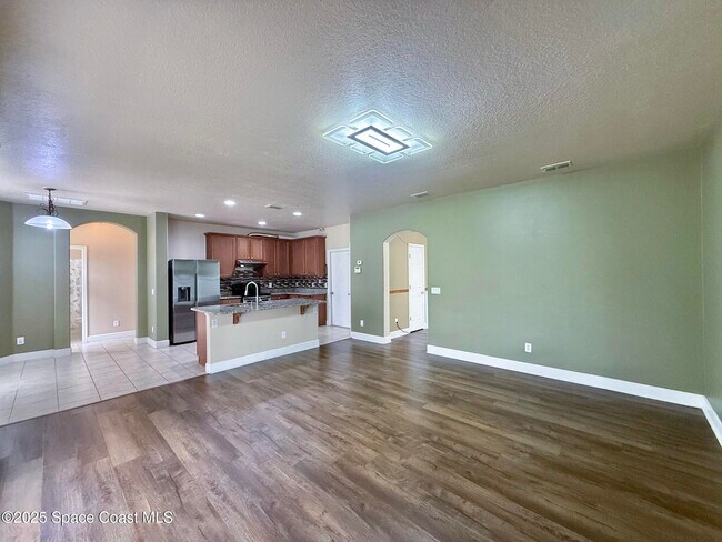Building Photo - 4020 Millicent Cir