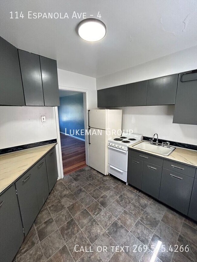 Foto del edificio - 114 Espanola Ave