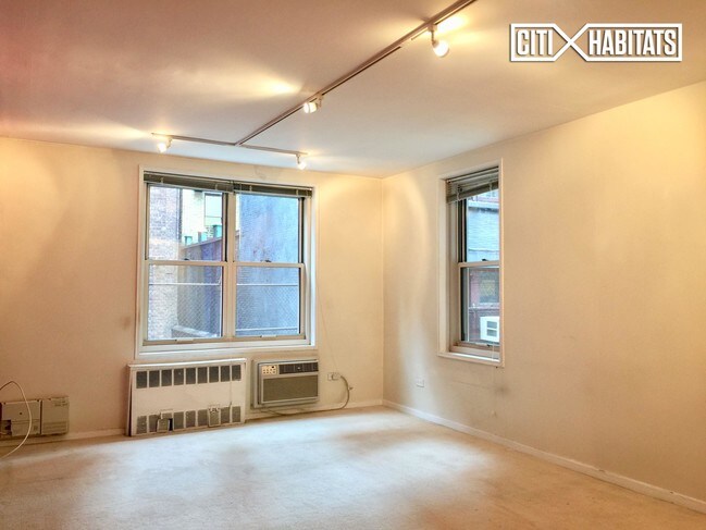 Building Photo - 309 E 87th St