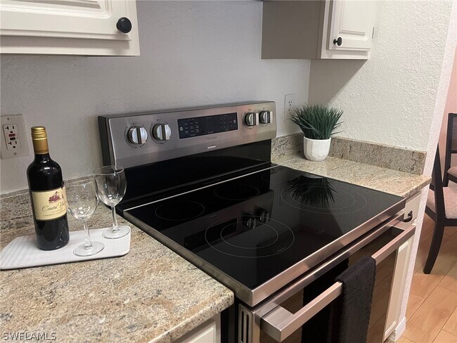 Foto del edificio - 23500 Walden Center Dr